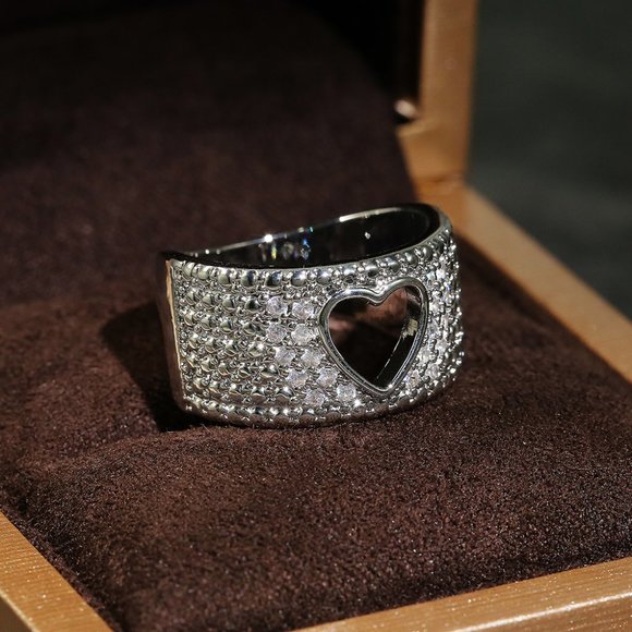 925 Sterling Silver Diamond Heart Cutout Ring Band - Picture 6 of 8